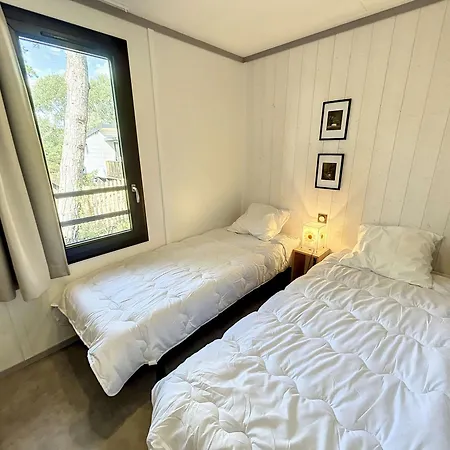 Standing Avec Piscine Chauffee, Proche Et Commerces, Equipe De Wifi - 6 Couchages. - Fr-1-361-513 Chalet Jullouville-les-Pins