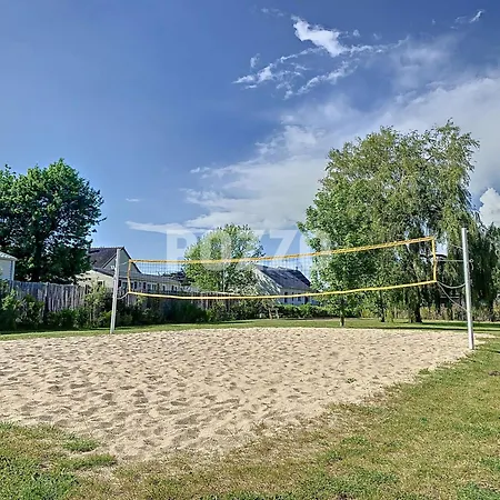 Chalet Standing Avec Piscine Chauffee, Proche Et Commerces, Equipe De Wifi - 6 Couchages. - Fr-1-361-513